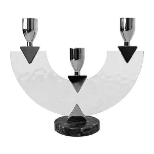 Candelabro de metal plateado para 3 velas con base de mármol de 22x8x18.5cm