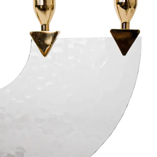 Candelabro de metal dorado para 5 velas con base de mármol de 36x12x35.5cm