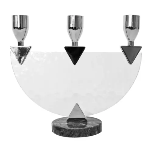 Candelabro de metal plateado para 3 velas con base de mármol de 20.5x8x17cm