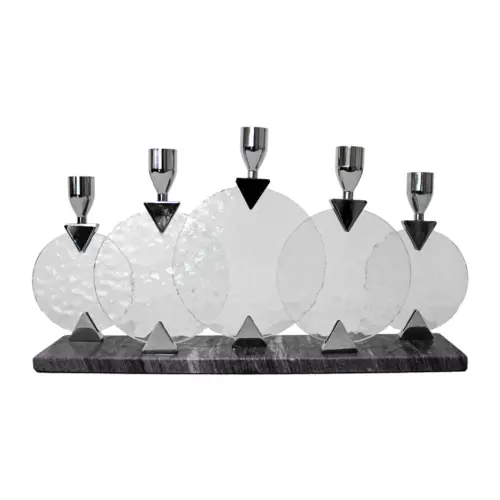 Candelabro de metal plateado para 5 velas con base de mármol de 42x8x21.5cm