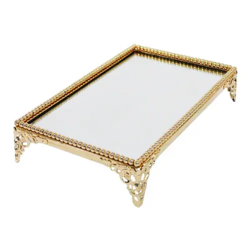 Charola de metal dorado con vidrio de 34x22x6cm