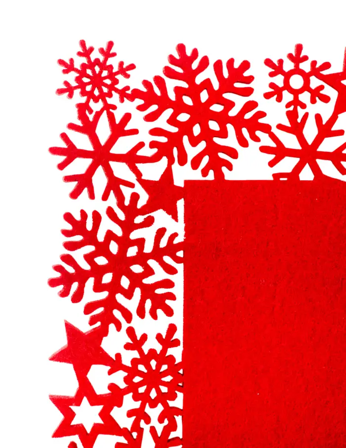 Camino de mesa de fieltro rojo con orilla de copos de nieve de 119x30cm - Image 3