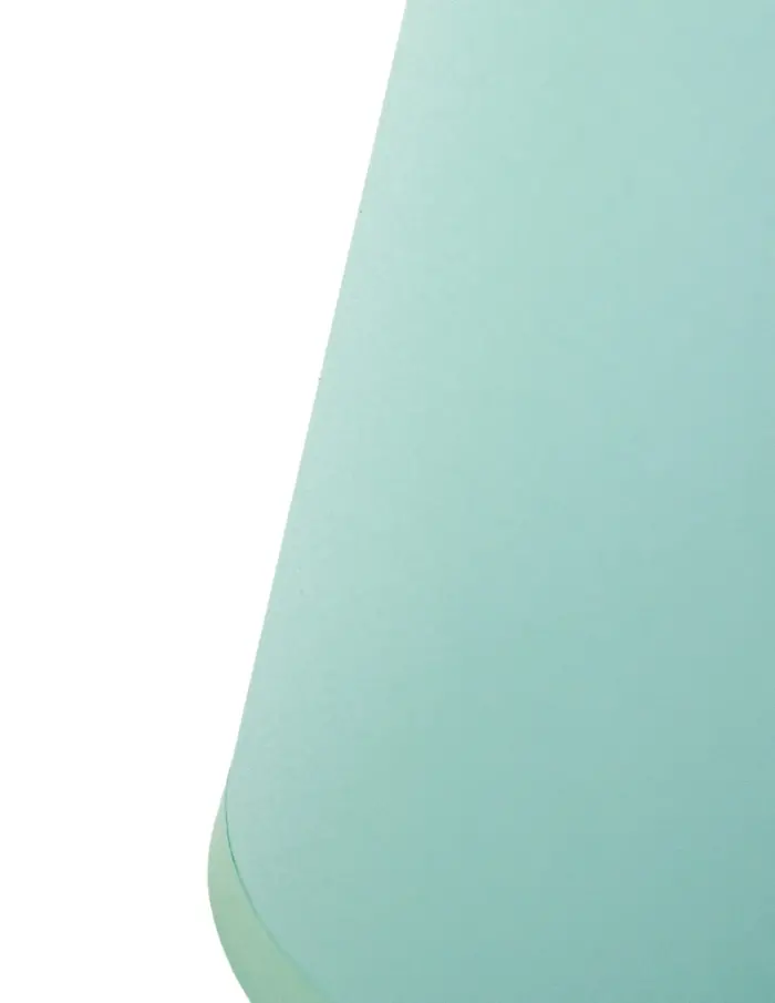 Lámpara de mesa de cerámica diseño azul con detalles brillosos de 24.5x24.5x37.5cm - Image 3