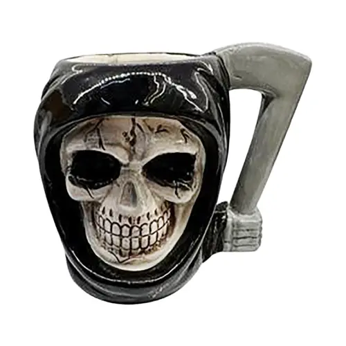 Taza de cerámica negra  con rostro de calavera