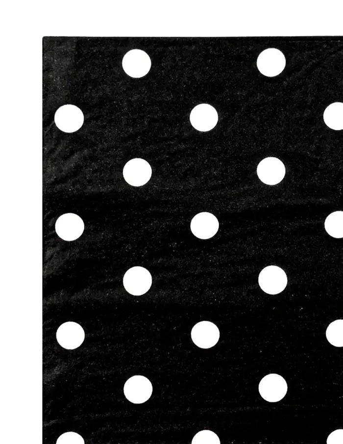Paquete de servilletas de papel negra con puntos blancos con 20 piezas de 33x33cm - Image 2