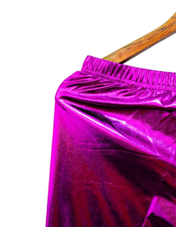 Pantalón metálico morado talla M de 34x92x0.1cm - Image 2