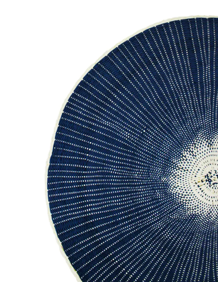 Mantel individual azul marino con circulo blanco de 0.1x38x0.1cm - Image 3