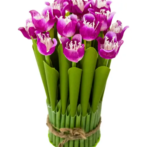 Ramo de tulipanes ciruela en base de 7.5×7.5x21cm