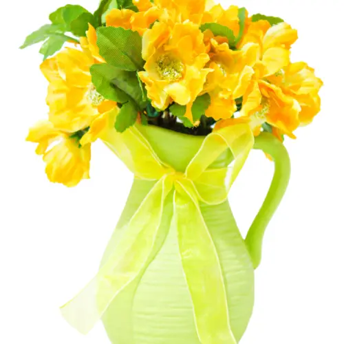 Maceta con flores de margaritas amarillas de 8x10x21cm