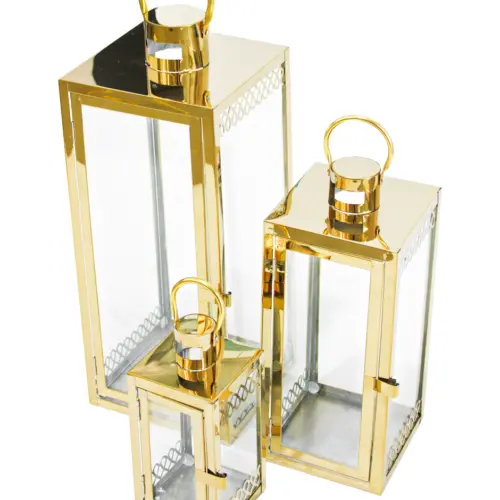 Juego de 3 candelabros de metal dorados de 18x18x46cm