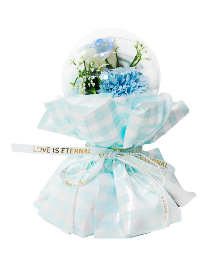 Bouquet de flores azules en display - Image 2