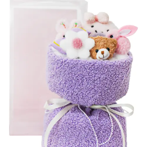 Display con muñecos morados