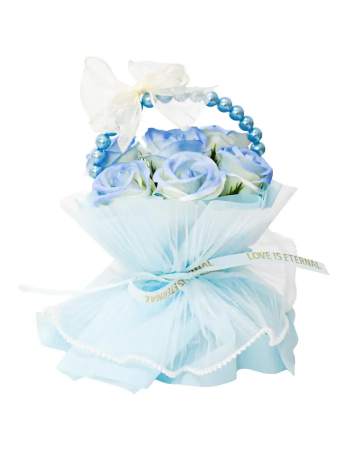 Bouquet de rosas azules con perlas - Image 2