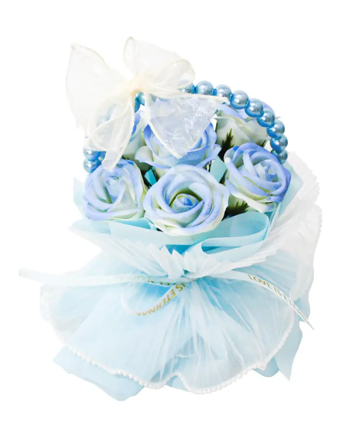 Bouquet de rosas azules con perlas - Image 3