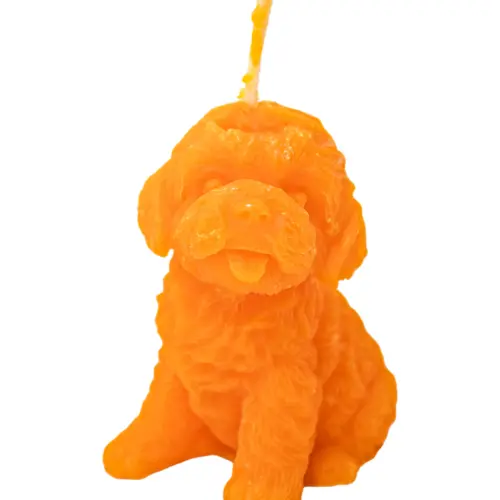 Vela decorativa diseño perro naranja de 7×7.5x14cm