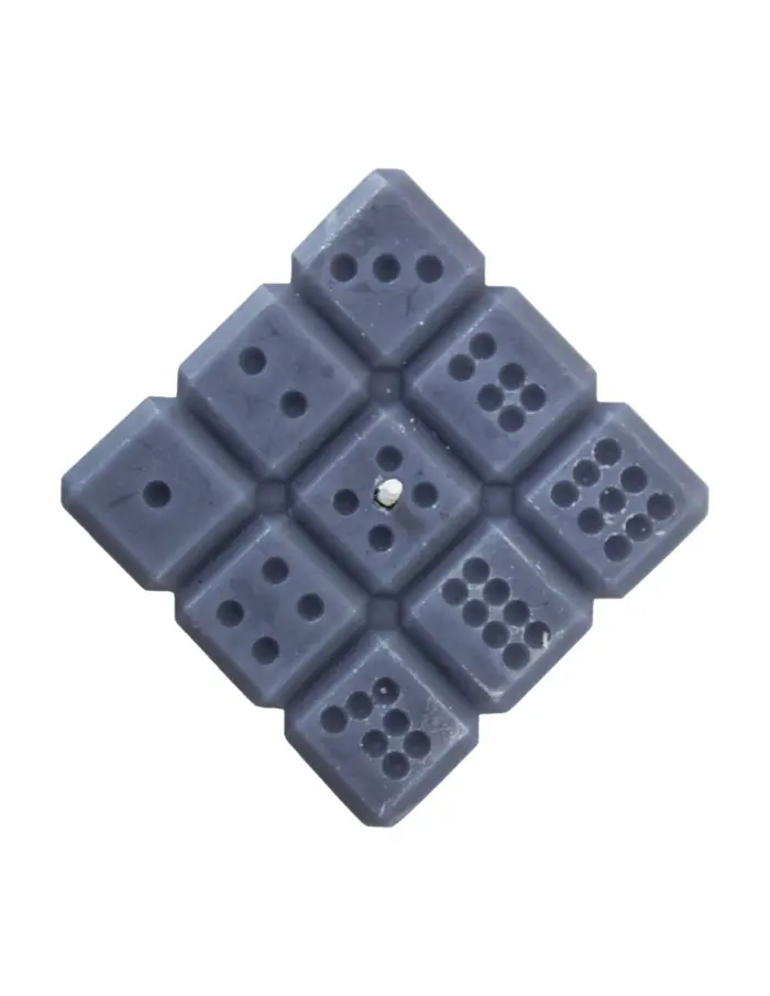 Vela decorativa diseño dado azul acero de 6.5x6.5x7cm - Image 4