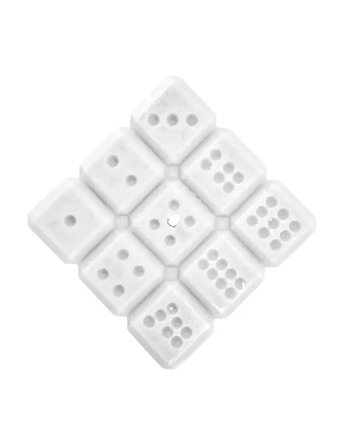 Vela decorativa diseño dado blanco de 6.8x6.8x7.3cm - Image 4
