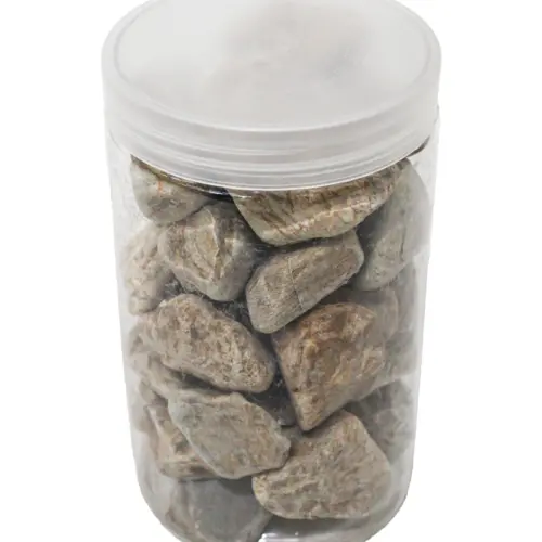 Caja de piedras de río en tonos beige de 2kg de 3-5cm de 10x10x18cm