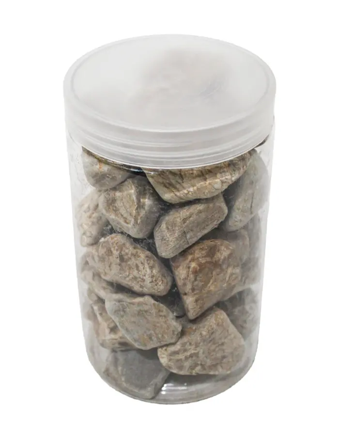 Caja de piedras de río en tonos beige de 2kg de 3-5cm de 10x10x18cm - Image 2