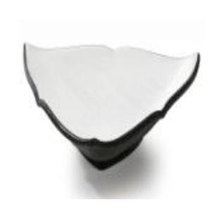 Plato de melamina triangular blanco con negro de 18×17.6×5.4cm