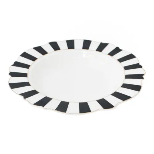 Plato de cerámica con orilla a rayas negra con blanco y filo dorado de 21.59cm