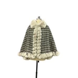Capa a cuadros cafe con peluche beige de 105x60cm