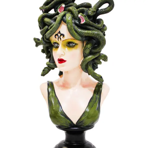 Busto de Medusa de poliresina de 18.5×14.7×38.2cm con luz led 2X1.5V cc 2X300mAh 2X0.10W usa pilas L