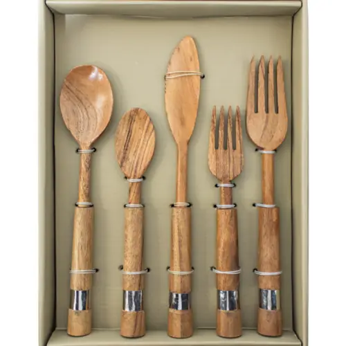 Juego de 5 utensilios de madera con metal en el mango de 22.5x4x2cm