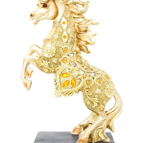 Caballo de poliresina dorado brilloso con incrustaciones ámbar de 25x10x39cm