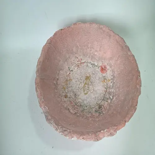 Bowl de poliresina rosa con flores de 25x25x8cm