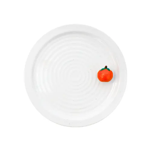 Plato de porcelana blanca con mandarina de 20.8×20.8×4.2cm