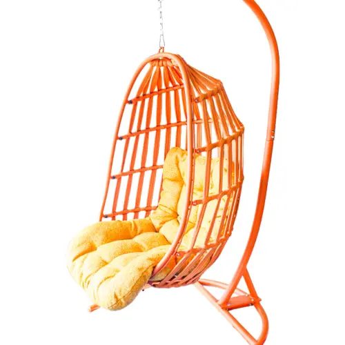 Sillón colgante tejido de rattan con cojin naranja con marco de aluminio y base de acero de 83x75x12