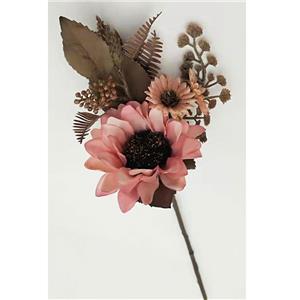 Flor de girasoles con follaje rosa