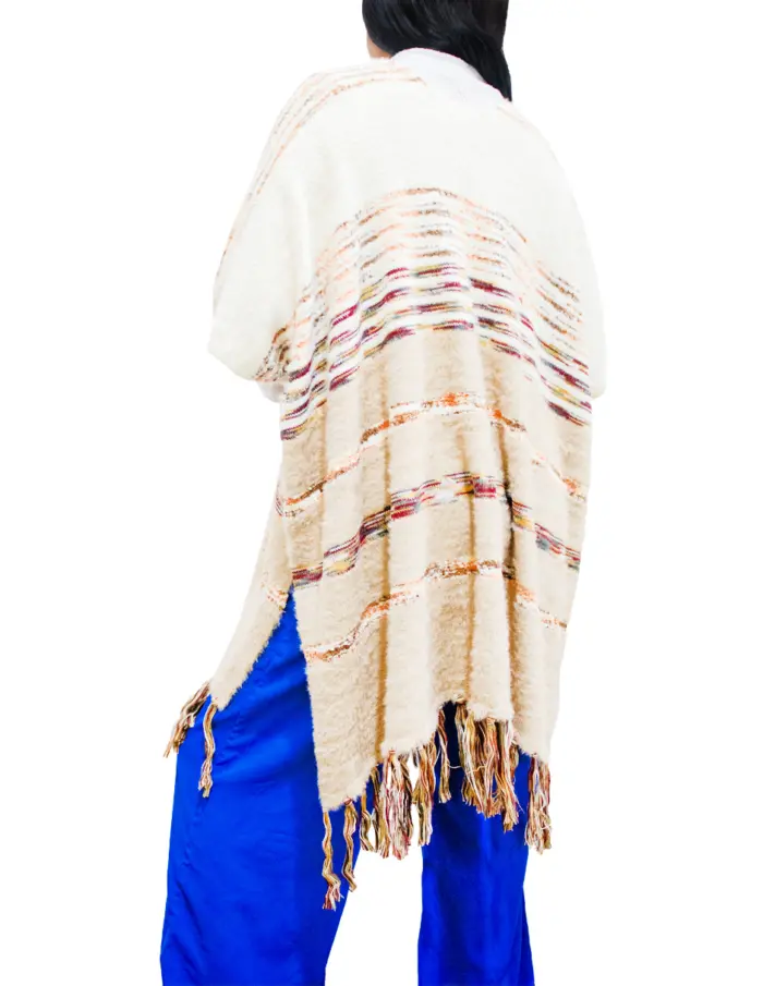 Poncho estampado geométrico beige de 88x1x73cm - Image 3
