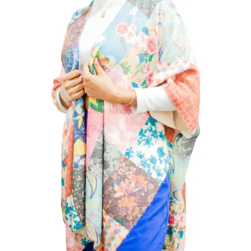 Poncho de colores de 98x1x80cm