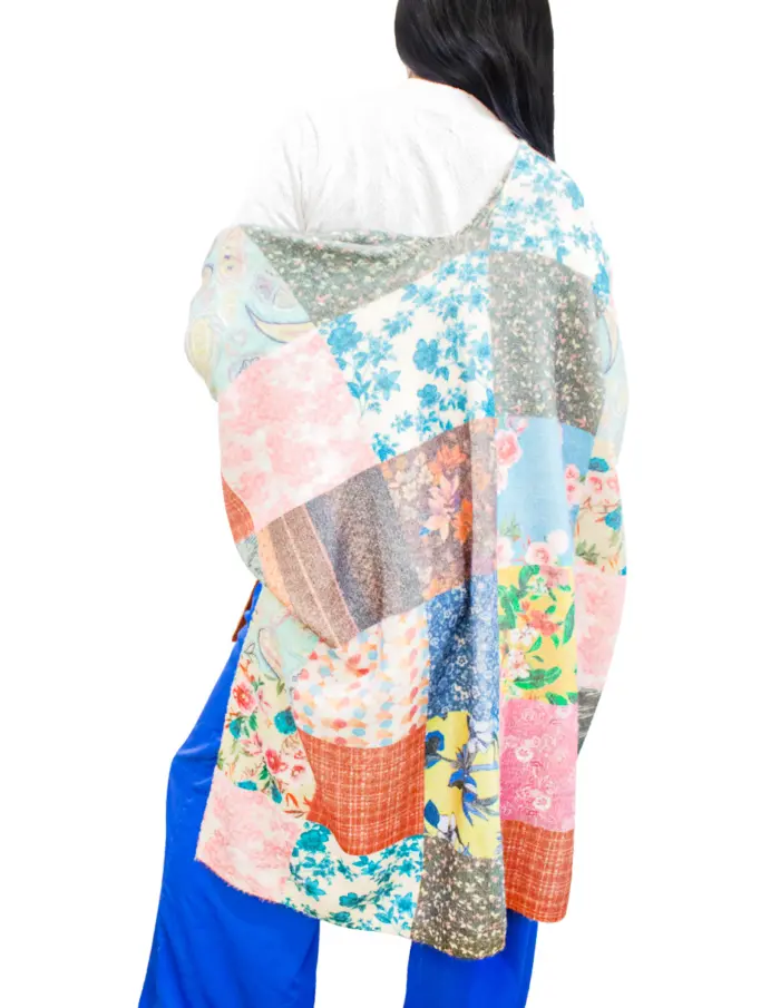 Poncho de colores de 98x1x80cm - Image 3