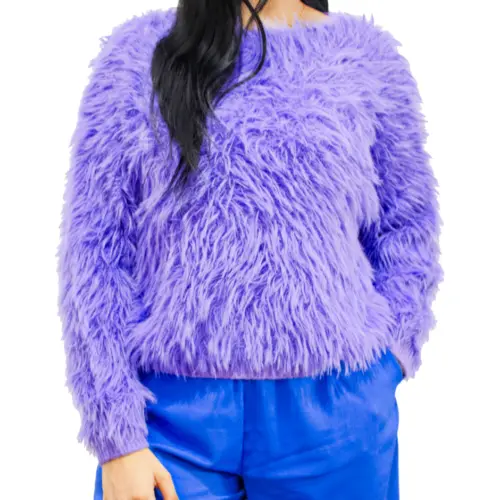 Blusa de peluche morado de 50x1x50cm
