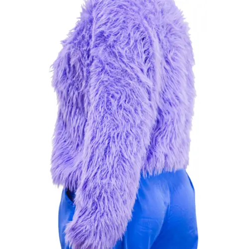 Blusa de peluche morado de 50x1x50cm