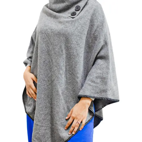 Poncho de color gris de 75x1x75cm