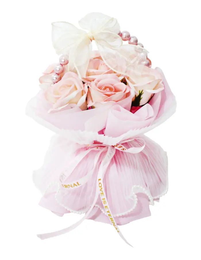 Bouquet de rosas rosa con perlas - Image 3