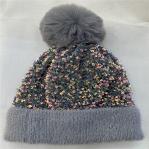 Gorro de invierno gris con lentejuelas de 22x22x30cm