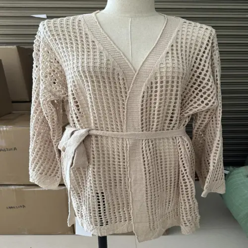 Suerter tejido calado con listón para amarrar beige de 59x86x0.1cm
