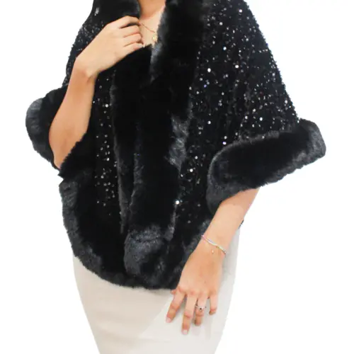 Capa de invierno negra con orilla de peluche y lentejuelas de 80x70x0.1cm