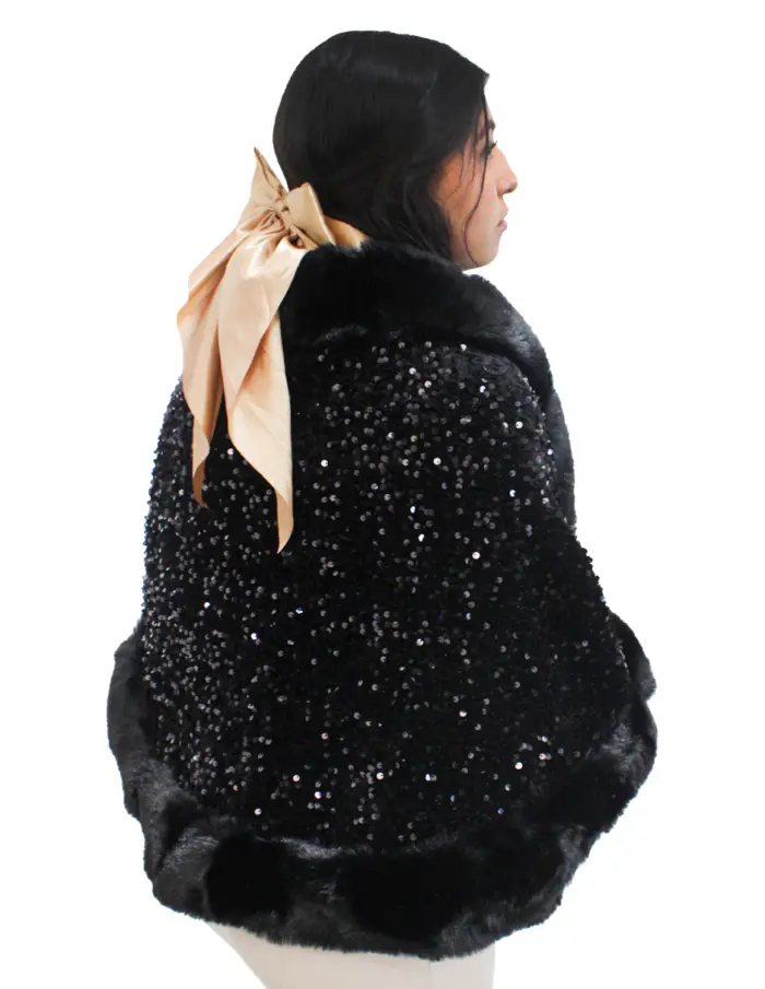 Capa de invierno negra con orilla de peluche y lentejuelas de 80x70x0.1cm - Image 3