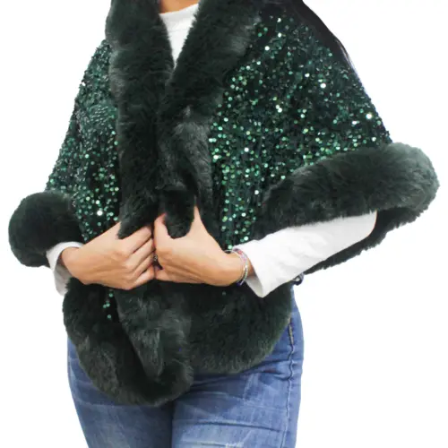 Capa de invierno verde con orilla de peluche y lentejuelas de 80x70x0.1cm