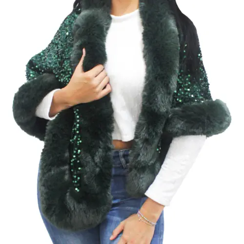 Capa de invierno verde con orilla de peluche y lentejuelas de 80x70x0.1cm