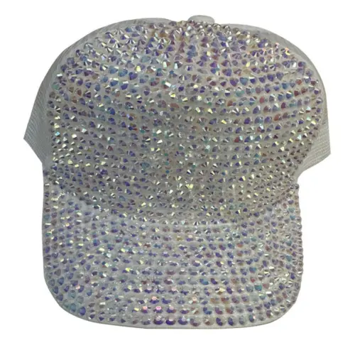 Gorra de color blanco con brillantes de 17x28x10cm
