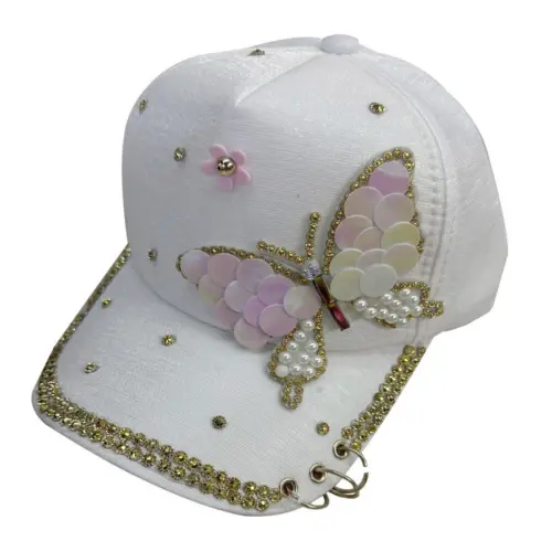 Gorra blanca con mariposa de 17x27x11cm