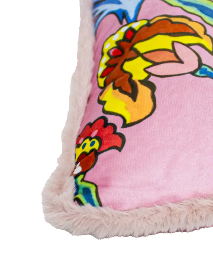 Cojín estampado rosa floreado con borde de pelo de 45X45cm 100% polyester - Image 3