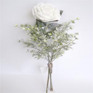 Ramo de follaje con rosa artificial blanca con diamantina de 50cm